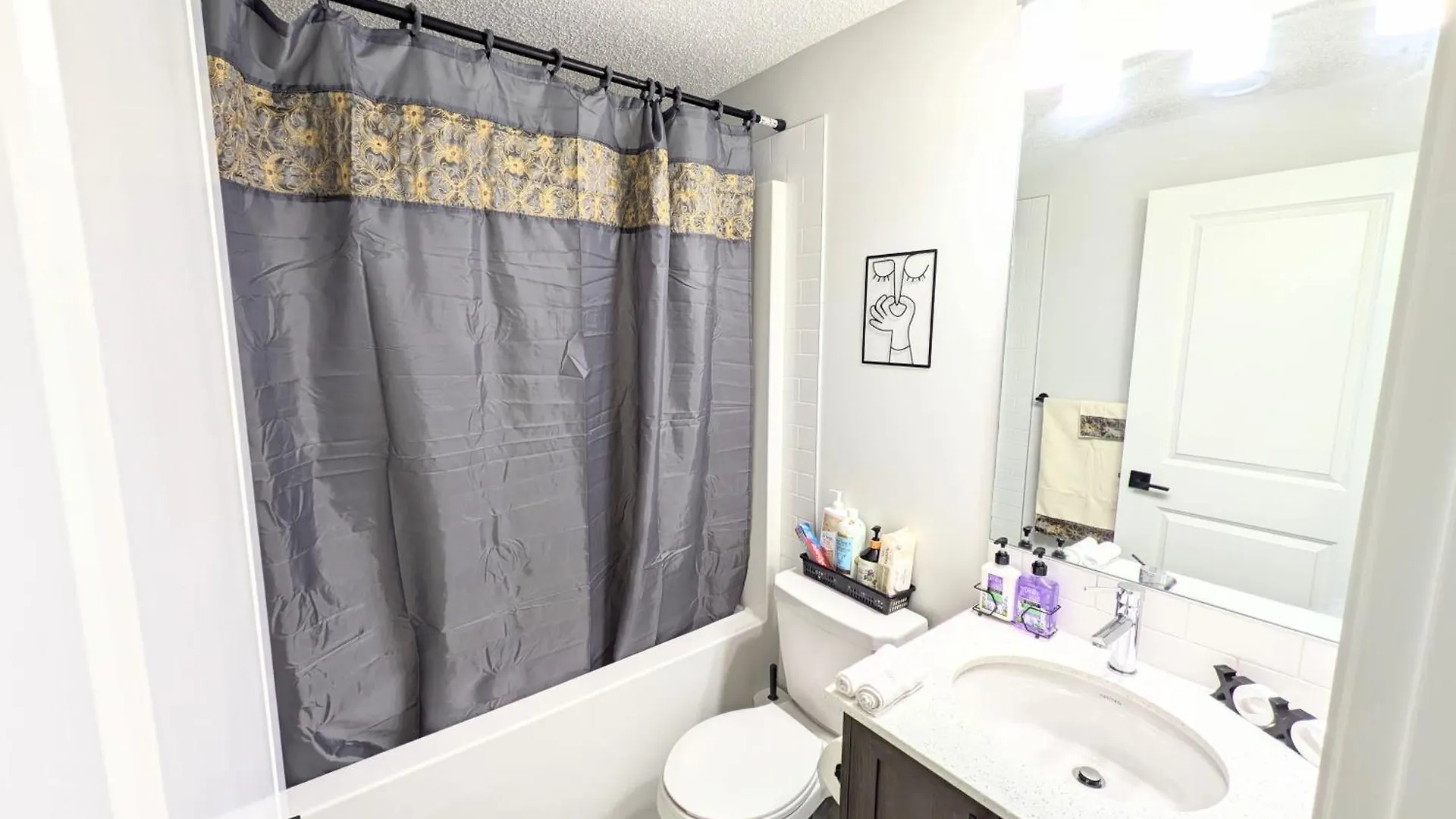 Glacier Ridge 1 Bedroom Haven Calgary 0*,  Canada