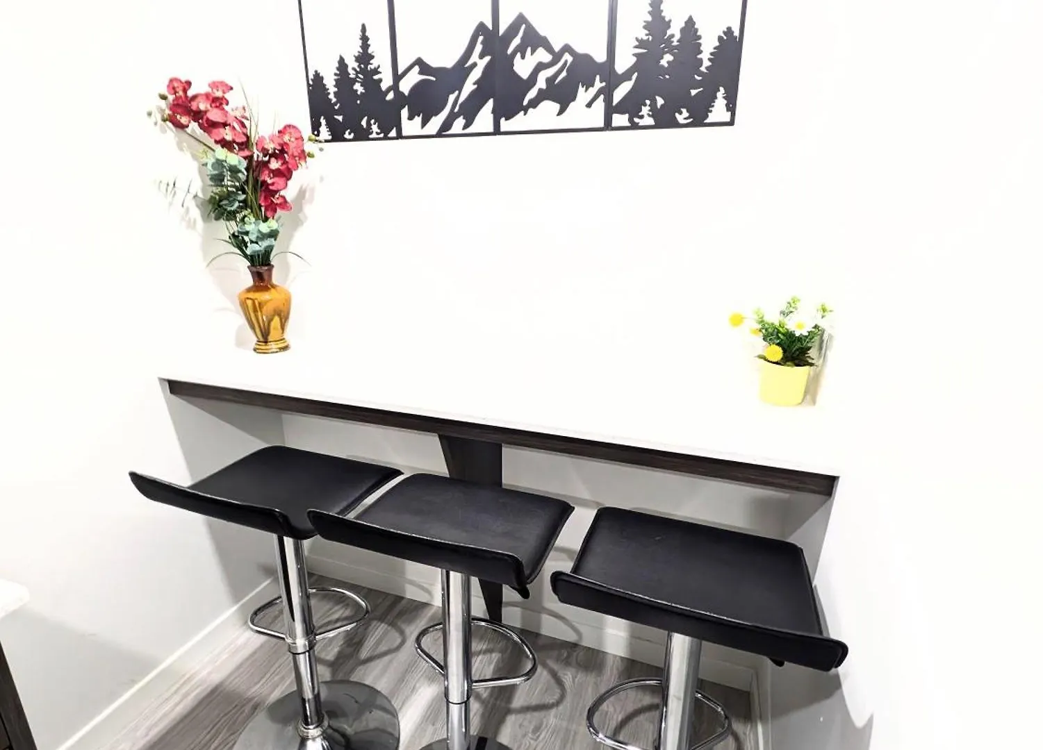 Glacier Ridge 1 Bedroom Haven Calgary 0*,